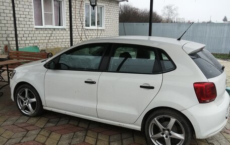 Volkswagen Polo VI (EU Market), 2010 год, 450 000 рублей, 4 фотография