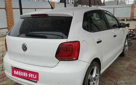 Volkswagen Polo VI (EU Market), 2010 год, 450 000 рублей, 2 фотография