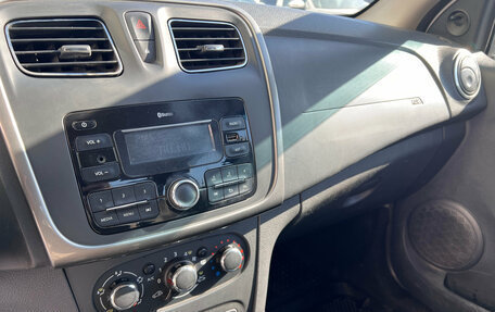 Renault Logan II, 2019 год, 550 000 рублей, 10 фотография