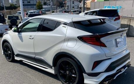 Toyota C-HR I рестайлинг, 2023 год, 1 572 000 рублей, 11 фотография