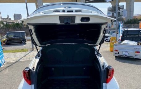 Toyota C-HR I рестайлинг, 2023 год, 1 572 000 рублей, 23 фотография