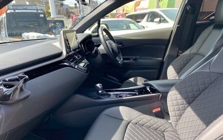 Toyota C-HR I рестайлинг, 2023 год, 1 572 000 рублей, 27 фотография