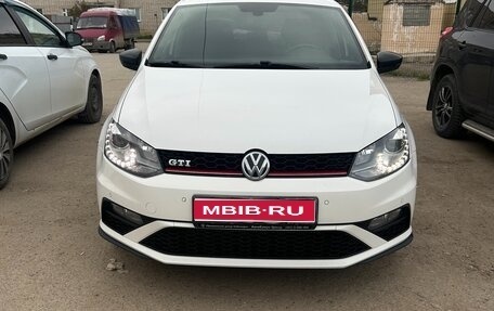 Volkswagen Polo VI (EU Market), 2013 год, 1 050 000 рублей, 1 фотография