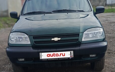 Chevrolet Niva I рестайлинг, 2003 год, 299 999 рублей, 1 фотография