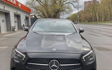 Mercedes-Benz E-Класс, 2020 год, 3 500 000 рублей, 1 фотография