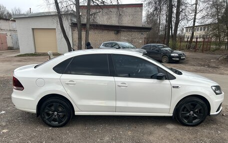 Volkswagen Polo VI (EU Market), 2013 год, 1 050 000 рублей, 2 фотография