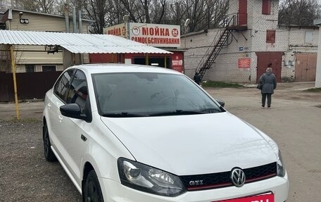 Volkswagen Polo VI (EU Market), 2013 год, 1 050 000 рублей, 4 фотография