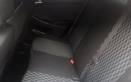 Hyundai Solaris II рестайлинг, 2011 год, 630 000 рублей, 5 фотография