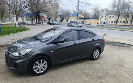 Hyundai Solaris II рестайлинг, 2011 год, 630 000 рублей, 11 фотография