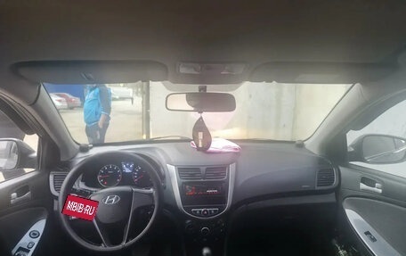 Hyundai Solaris II рестайлинг, 2011 год, 630 000 рублей, 12 фотография