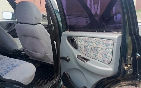 Chevrolet Niva I рестайлинг, 2003 год, 299 999 рублей, 13 фотография