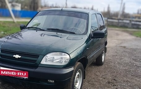 Chevrolet Niva I рестайлинг, 2003 год, 299 999 рублей, 3 фотография