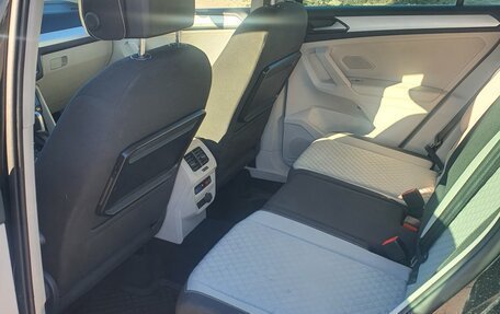 Volkswagen Tiguan II, 2017 год, 2 300 000 рублей, 5 фотография