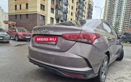 Hyundai Solaris II рестайлинг, 2021 год, 1 650 000 рублей, 8 фотография