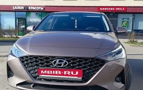 Hyundai Solaris II рестайлинг, 2021 год, 1 650 000 рублей, 2 фотография