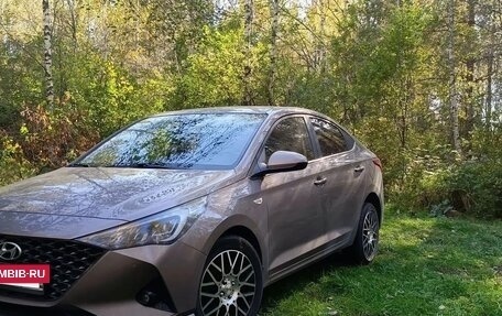 Hyundai Solaris II рестайлинг, 2021 год, 1 650 000 рублей, 3 фотография