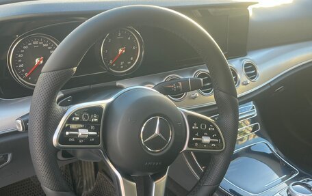 Mercedes-Benz E-Класс, 2019 год, 2 900 000 рублей, 6 фотография