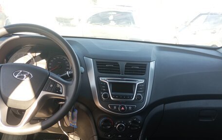 Hyundai Solaris II рестайлинг, 2016 год, 1 500 000 рублей, 7 фотография