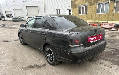 Toyota Avensis III рестайлинг, 2005 год, 560 000 рублей, 3 фотография