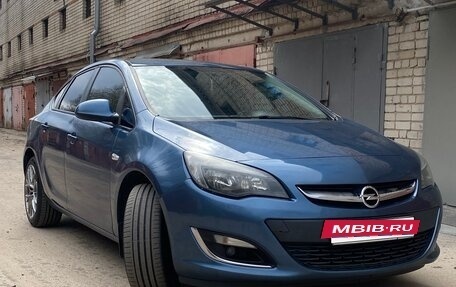Opel Astra J, 2013 год, 870 000 рублей, 4 фотография