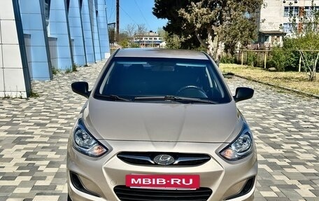 Hyundai Solaris II рестайлинг, 2014 год, 900 000 рублей, 2 фотография