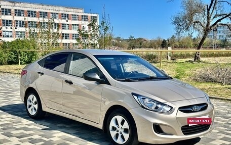 Hyundai Solaris II рестайлинг, 2014 год, 900 000 рублей, 4 фотография