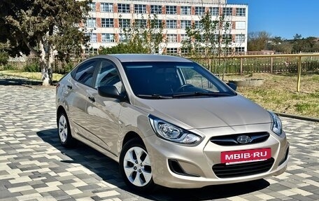 Hyundai Solaris II рестайлинг, 2014 год, 900 000 рублей, 3 фотография