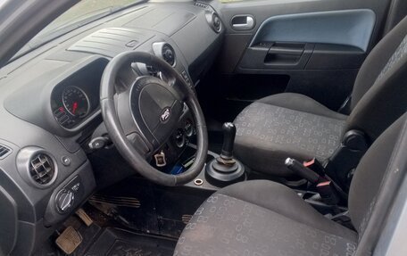 Ford Fusion I, 2005 год, 300 000 рублей, 4 фотография