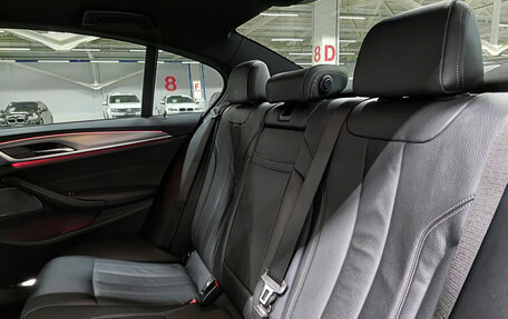 BMW 5 серия, 2019 год, 4 400 000 рублей, 15 фотография