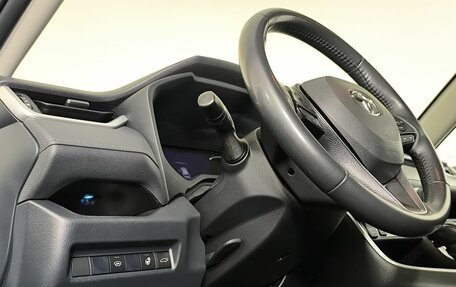 Toyota RAV4, 2021 год, 3 700 000 рублей, 8 фотография