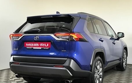 Toyota RAV4, 2021 год, 3 700 000 рублей, 3 фотография