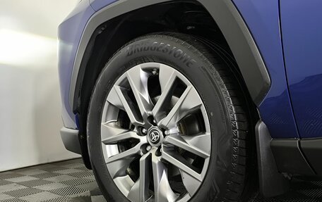 Toyota RAV4, 2021 год, 3 700 000 рублей, 21 фотография