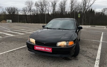 Mitsubishi Mirage VI рестайлинг, 2000 год, 270 000 рублей, 1 фотография