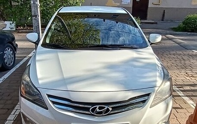 Hyundai Solaris II рестайлинг, 2014 год, 900 000 рублей, 1 фотография