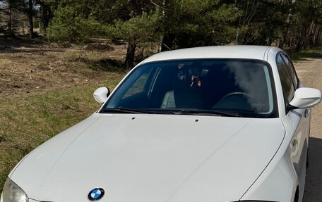 BMW 1 серия, 2011 год, 880 000 рублей, 1 фотография