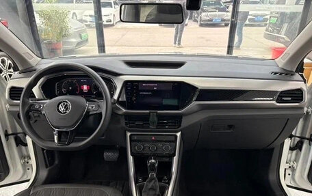 Volkswagen T-Cross I, 2022 год, 1 390 000 рублей, 5 фотография