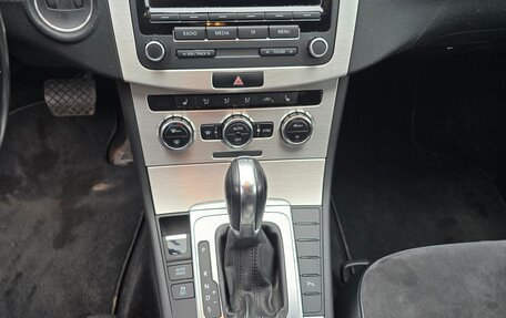 Volkswagen Passat B7, 2011 год, 1 245 000 рублей, 13 фотография