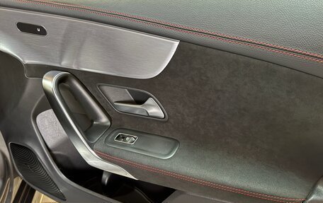 Mercedes-Benz CLA, 2020 год, 2 980 000 рублей, 14 фотография