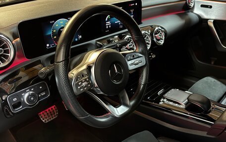 Mercedes-Benz CLA, 2020 год, 2 980 000 рублей, 24 фотография