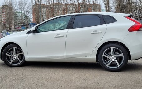 Volvo V40 II рестайлинг, 2017 год, 1 750 000 рублей, 2 фотография