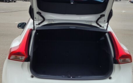 Volvo V40 II рестайлинг, 2017 год, 1 750 000 рублей, 3 фотография