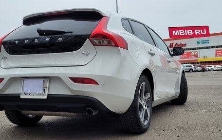 Volvo V40 II рестайлинг, 2017 год, 1 750 000 рублей, 13 фотография