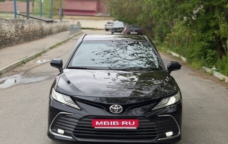 Toyota Camry, 2020 год, 1 650 000 рублей, 2 фотография