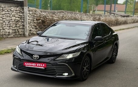 Toyota Camry, 2020 год, 1 650 000 рублей, 3 фотография