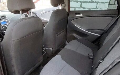 Hyundai Solaris II рестайлинг, 2013 год, 630 000 рублей, 6 фотография