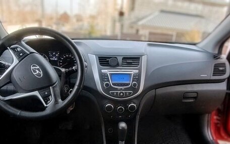 Hyundai Solaris II рестайлинг, 2013 год, 630 000 рублей, 4 фотография