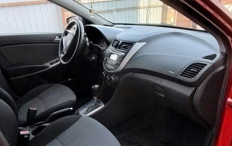 Hyundai Solaris II рестайлинг, 2013 год, 630 000 рублей, 5 фотография