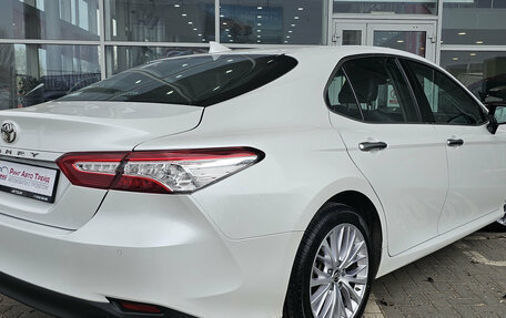 Toyota Camry, 2019 год, 2 899 000 рублей, 2 фотография