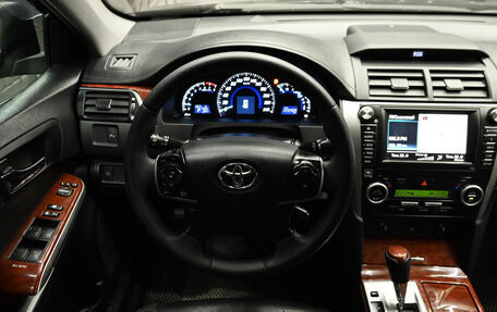 Toyota Camry, 2011 год, 1 500 000 рублей, 13 фотография