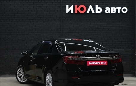 Toyota Camry, 2011 год, 1 500 000 рублей, 4 фотография